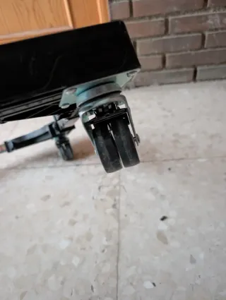 Base mobile per elettrodomestici / supporto