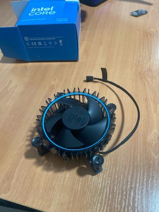 Intel Core i5-14400F CPU + Ventilador