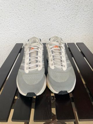 Zapatillas Adidas Hombre Gris y Dorado