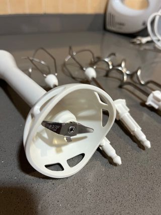 Batidora de mano Bosch con accesorios