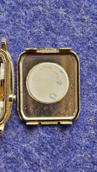 Módulo Reloj Casio Quartz Dorado y Plateado