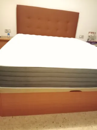 Canapés,colchones,somieres,basé, cabezales,mesitas