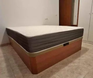 Canapés,colchones,somieres,basé, cabezales,mesitas