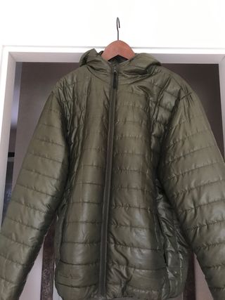 Plumífero caballero verde