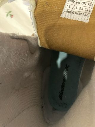 Patin de hielo marca Bladerunner blanco y plateado