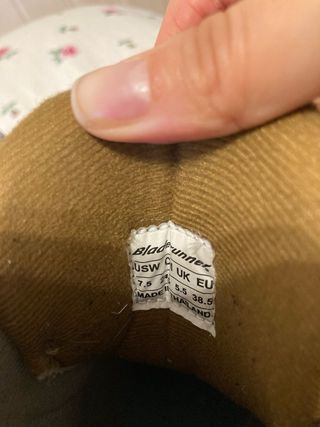 Patin de hielo marca Bladerunner blanco y plateado