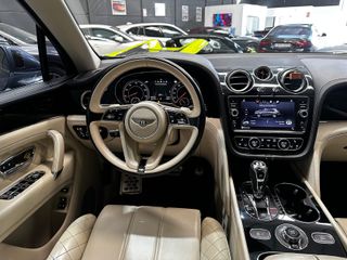 Bentley Bentayga 2017 V12
