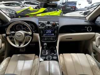 Bentley Bentayga 2017 V12
