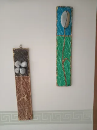 N. 2 quadri base legno ceramica fredda rilievi