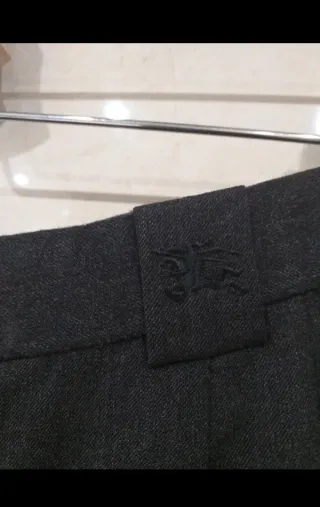 Pantalón Burberry Negro