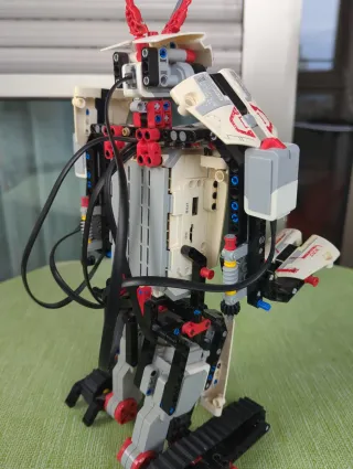 Lego Mindstorms EV3 Robot