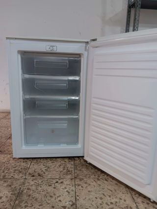 Nevera pequeña Fagor Clase A+