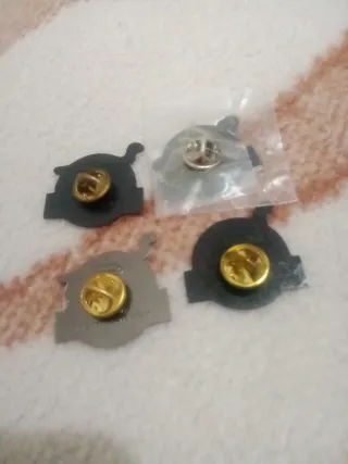 Pack 4 pins Jurassic Park