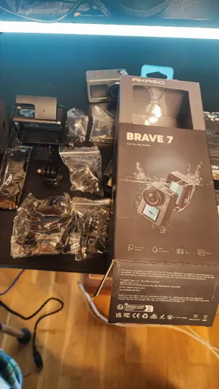 Cámara Deportiva AKASO Brave 7 Negra