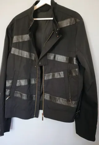 Chaqueta Versace Talla 54 Negra.estilo motero