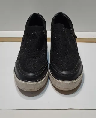 Scarpe nere con zeppa interna 39