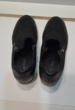 Scarpe nere con zeppa interna 39