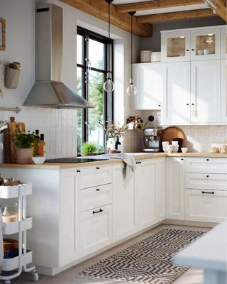 montamos muebles de Ikea, cocinas y todo tipo.