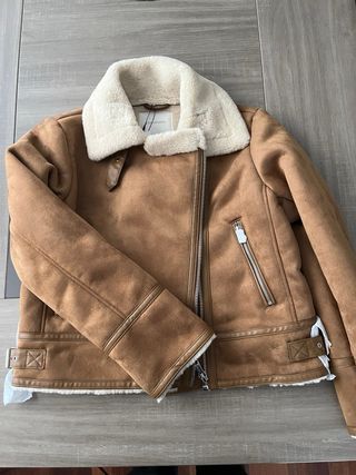 Chaqueta efecto ante con borreguito