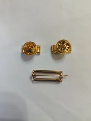 Pasador Alfiler Medalla Miniatura 2 Huecos y 1