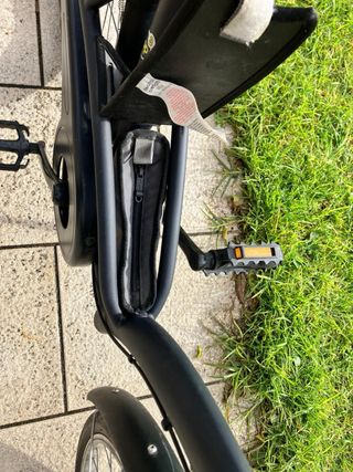 Bicicleta BTwin con cesta. Dechatlon