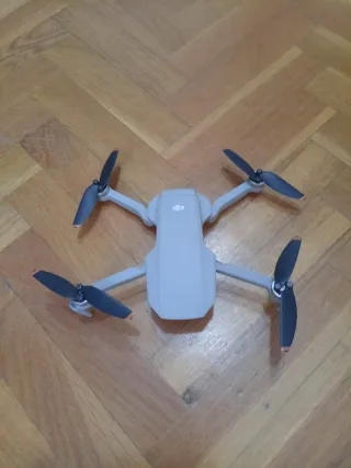 Dron DJI Mini 4K