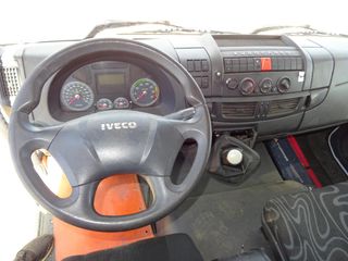 Iveco EUROCARGO ML 100E22-CAMIONES GRUA