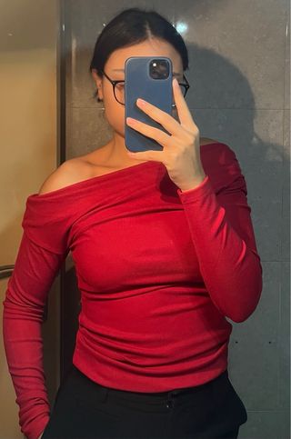 Camisa asimétrica roja manga larga Talla M