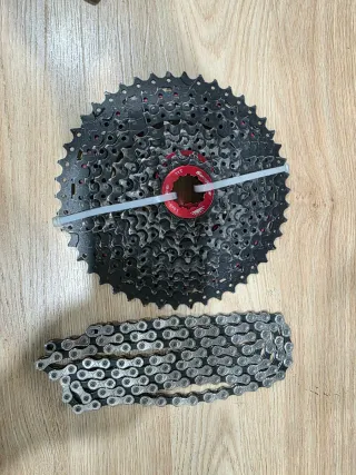 Kit Cassete Sunrace 11v + Corrente KMC Usado