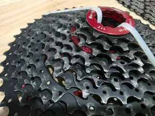 Kit Cassete Sunrace 11v + Corrente KMC Usado