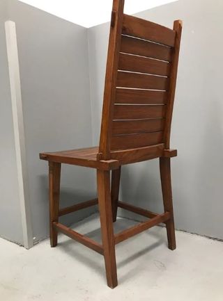 Silla de madera maciza