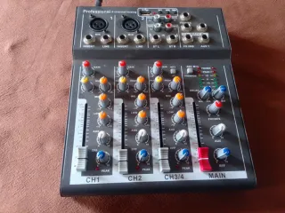 Mezcladora Analógica 4 Canales Negra