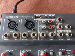 Mezcladora Analógica 4 Canales Negra