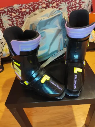 Botas de esquí Salomon negras y moradas