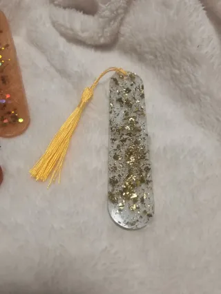 Marcapáginas Resina con Borlas