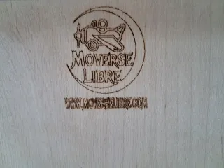 Triángulo Pikler con rampa de madera