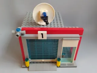 LEGO City 60110 Parque de Bomberos 90% Completo