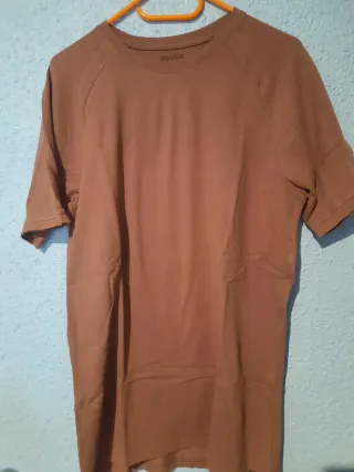 Camiseta Bershka Hombre Marrón