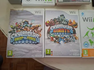 Lote Wii: Consola, Skylanders y Juegos