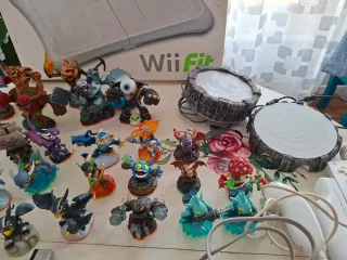 Lote Wii: Consola, Skylanders y Juegos