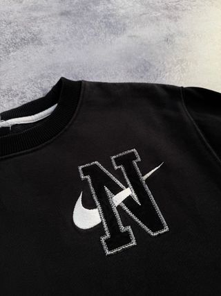 Sudadera Nike Negra Swoosh