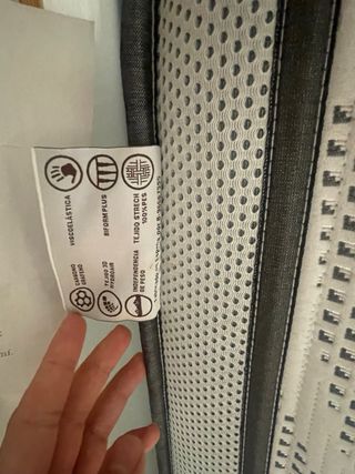 Colchon y somier como nuevo.