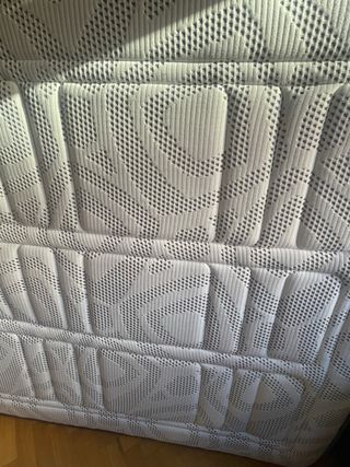 Colchon y somier como nuevo.