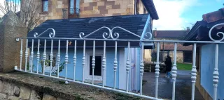 Casa de juego infantil azul