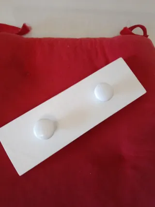Perchero de madera.
