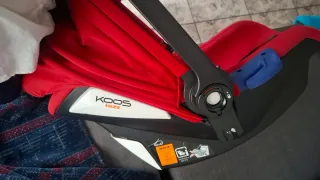 Silla de coche KOOS roja