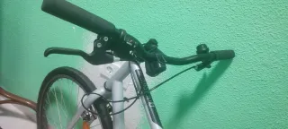 Bicicleta de adulto prácticamente sin usar