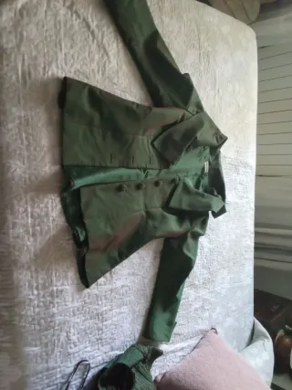 Vestidos elegantes de seda.