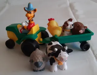 Juego de granja con animales y tractor