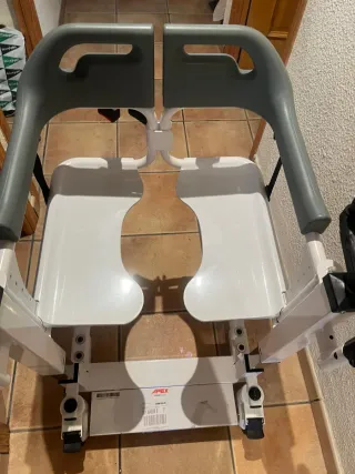 Silla transferencia Apex con inodoro